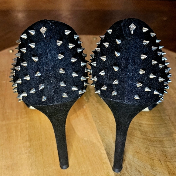 EUC!!! | Sam Edelman | Black | Suede | Gold | Spike | Hazel | Pumps | Size 8 - Picture 5 of 8